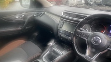 Nissan Qashqai 1.3 DiG-T N-Motion 5dr Petrol Hatchback